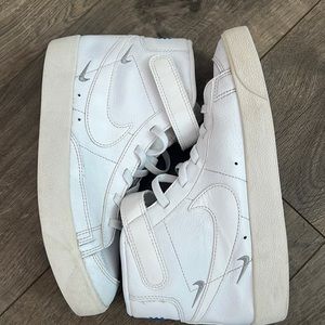Nike Blazer size 2.5 kids white